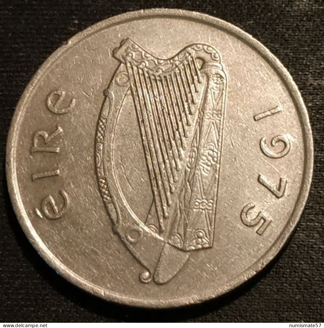 IRLANDE - EIRE - 10 PENCE 1975 - Grand Module - KM 23 - Poisson Saumon - IRELAND - Irlande