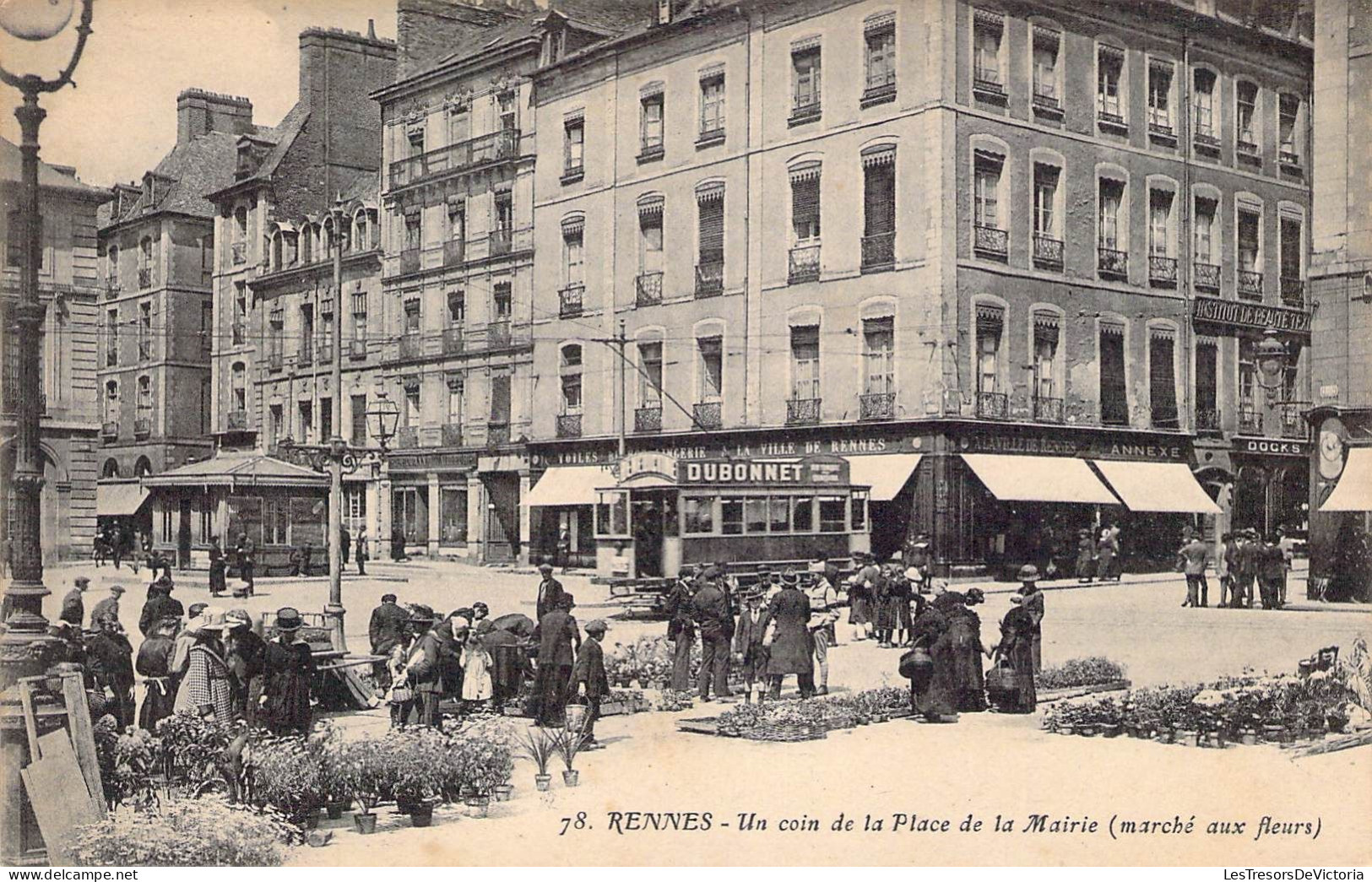 France - Rennes - Un Coin De La Place De La Mairie - Marché Aux Fleurs  - Carte Postale Ancienne - Rennes