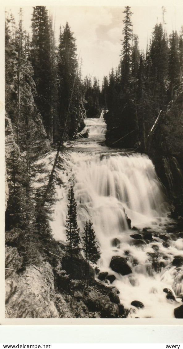 Kepler Cascades, Yellowstone National Park, Wyoming 3.5" X 5.5"   8 Cm X 14 Cm - América