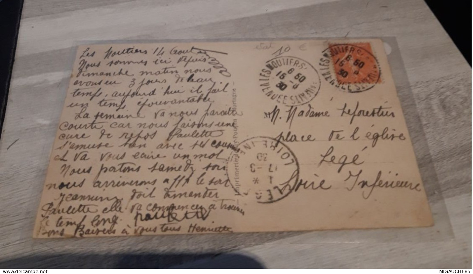 Carte  Postale  N46  MOUTIERS -LES-MAUXFAITS    Un Coin Du Marché - Moutiers Les Mauxfaits