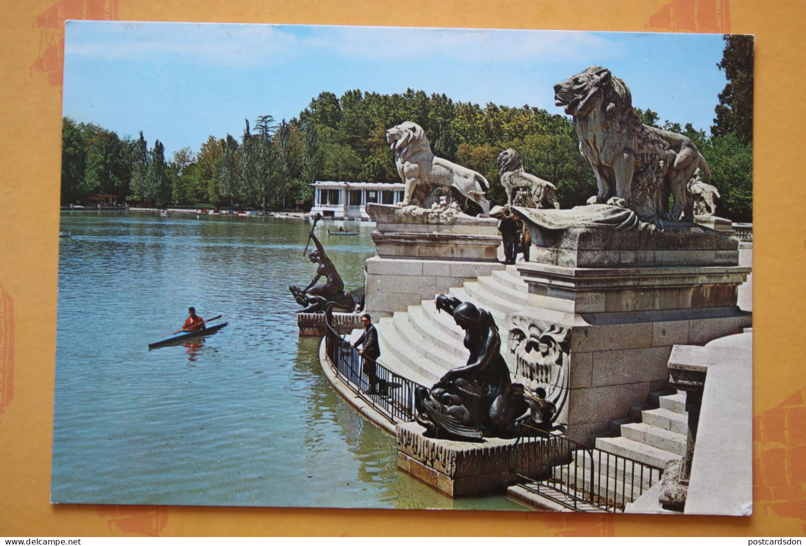 Old Postcard - Sport  -   Spain, Madrid - Rowing - Roeisport