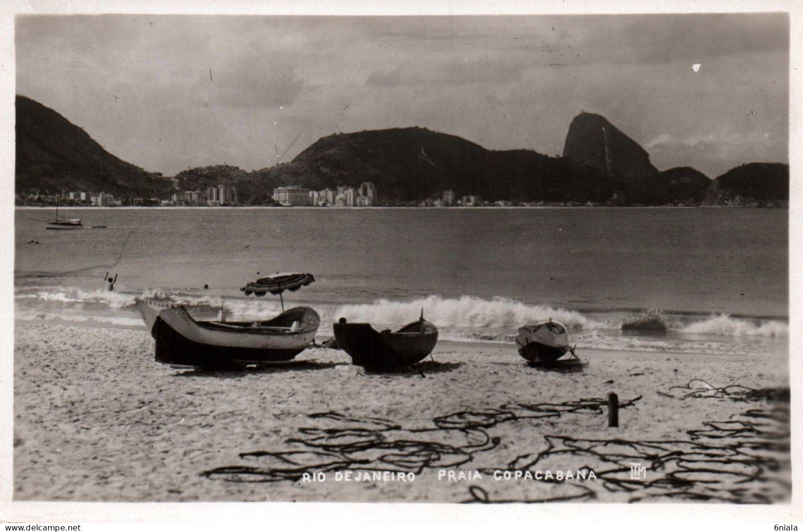 20420  RIO DE JANEIRO   PRAIA COPACABANA   ( BRESIL BRASIL )  (  2 Scans) - Rio De Janeiro