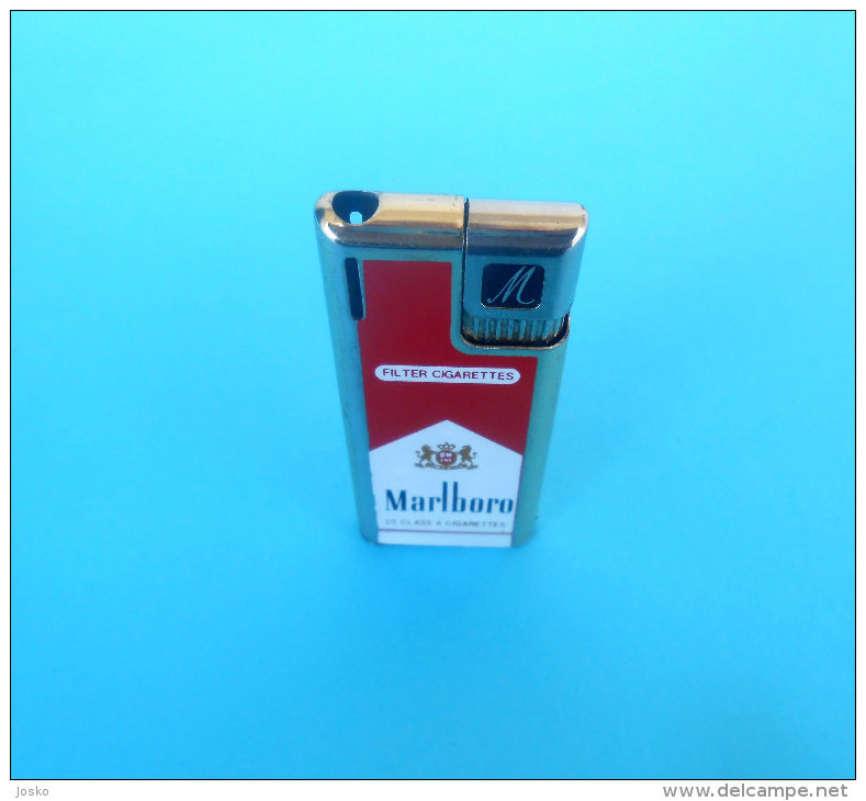 MARLBORO .... 20 class A cigarettes ... vintage gas lighter * Old essence plus légère Alte Benzinfeuerzeug gasoline