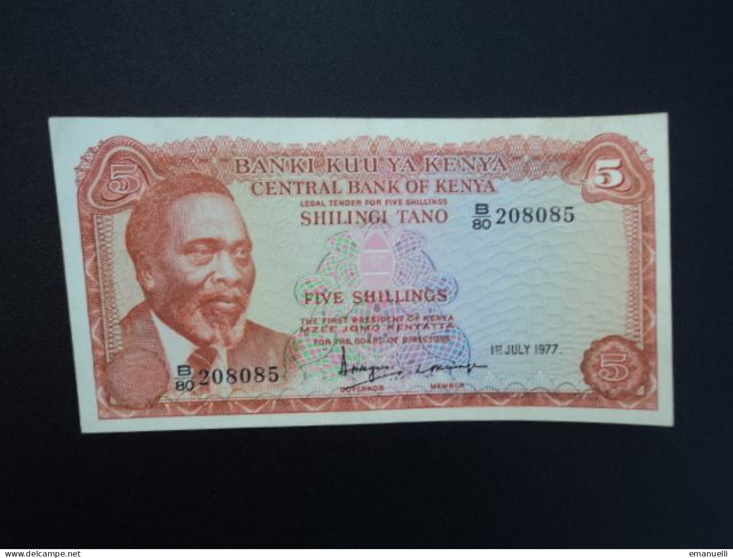 KENYA * : 5 SHILLINGS   1.7.1977    P 11d     TTB +** - Kenia