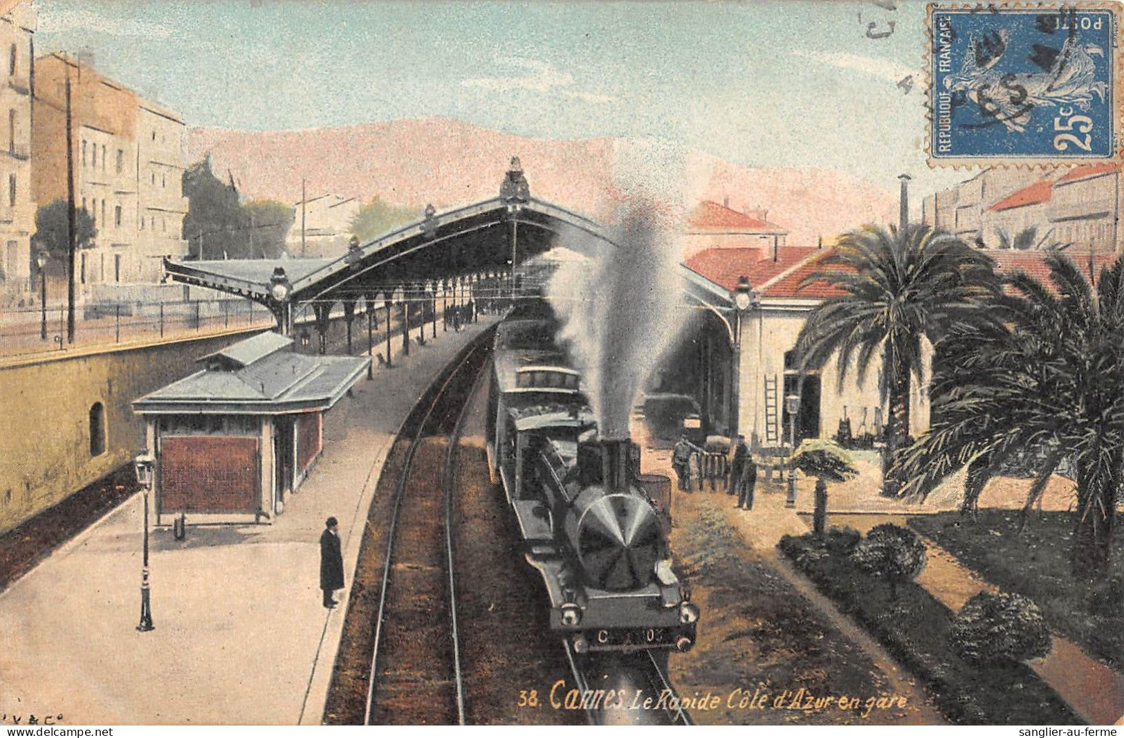 CPA 06 CANNES / LE RAPIDE COTE D'AZUR EN GARE / TRAIN - Cannes