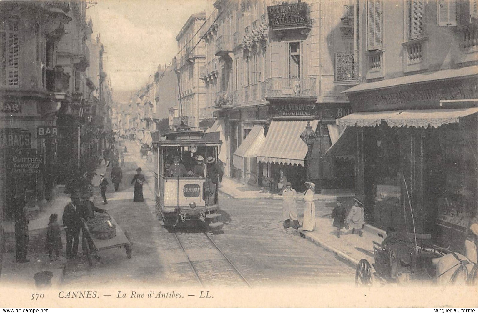 CPA 06 CANNES / RUE D'ANTIBES / TRAMWAY DE GOLFE JUAN - Cannes