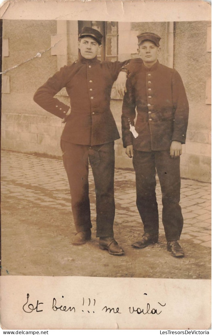 MILITARIA - Hommes - Soldats - Carte Postale Ancienne - Autres & Non Classés