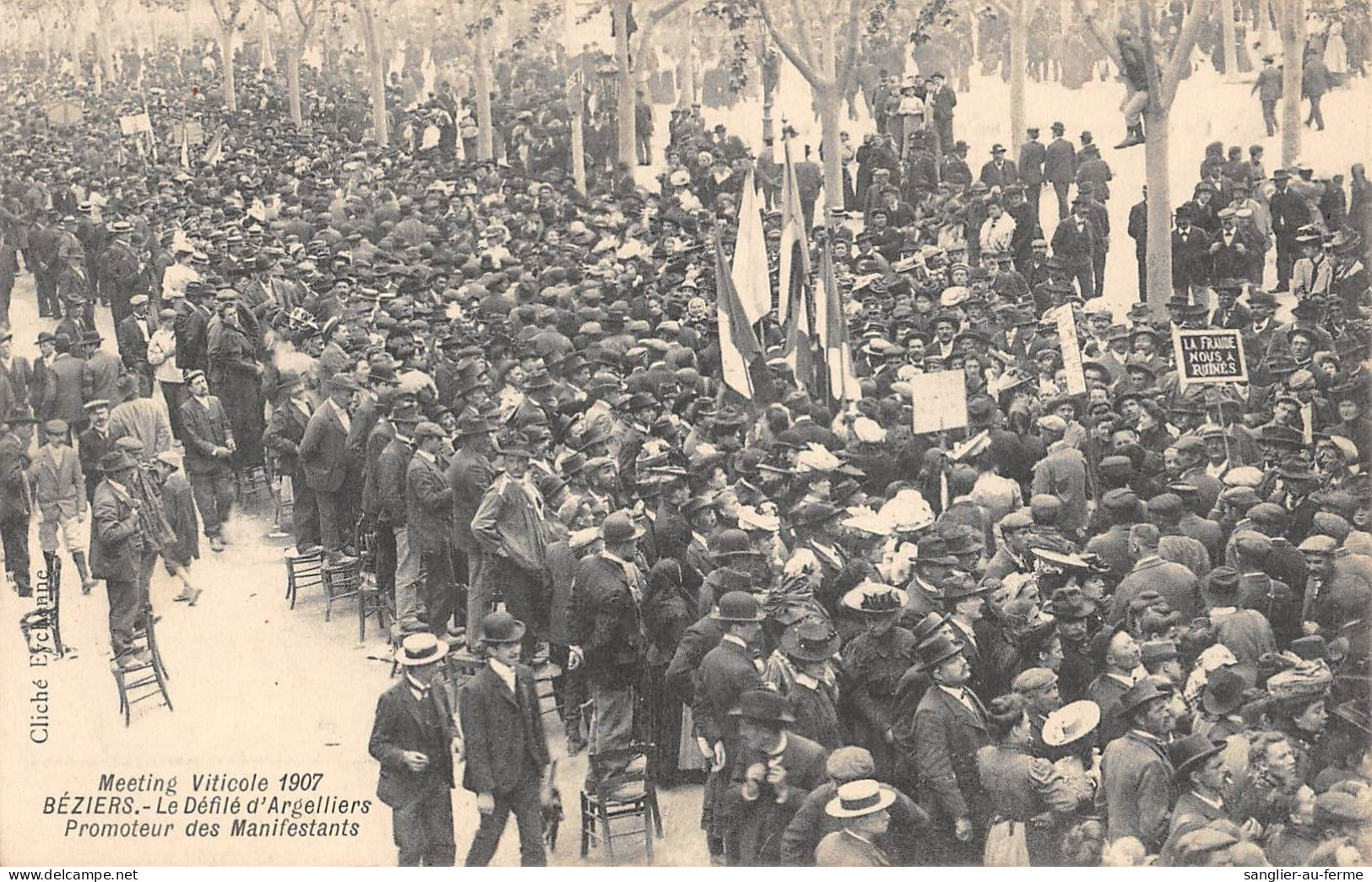 CPA 34 BEZIERS / MEETING VITICOLE 1907 / LE DEFILE D'ARGELLIERS / PROMOTEUR DES MANIFESTANTS - Beziers