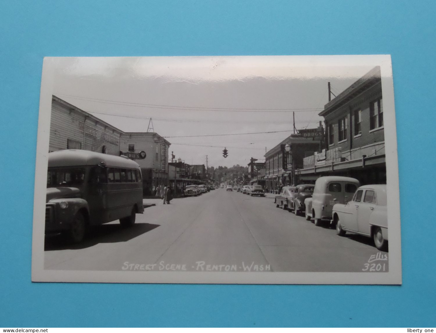 RENTON Washington Street Scene > U.S.A. ( See SCANS ) Photo Post Card ( 3201 ) +/- 1950 ! - América