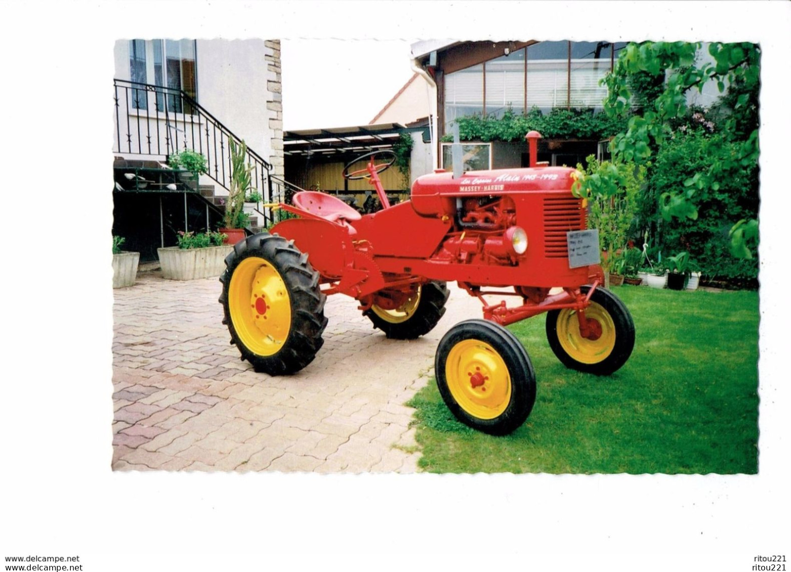 21 - Côte D'Or - VARANGES - N° 12 - M. Brullebaut Restaurateur De Tracteurs - Tracteur Gros Plan Massey Harris - Trattori