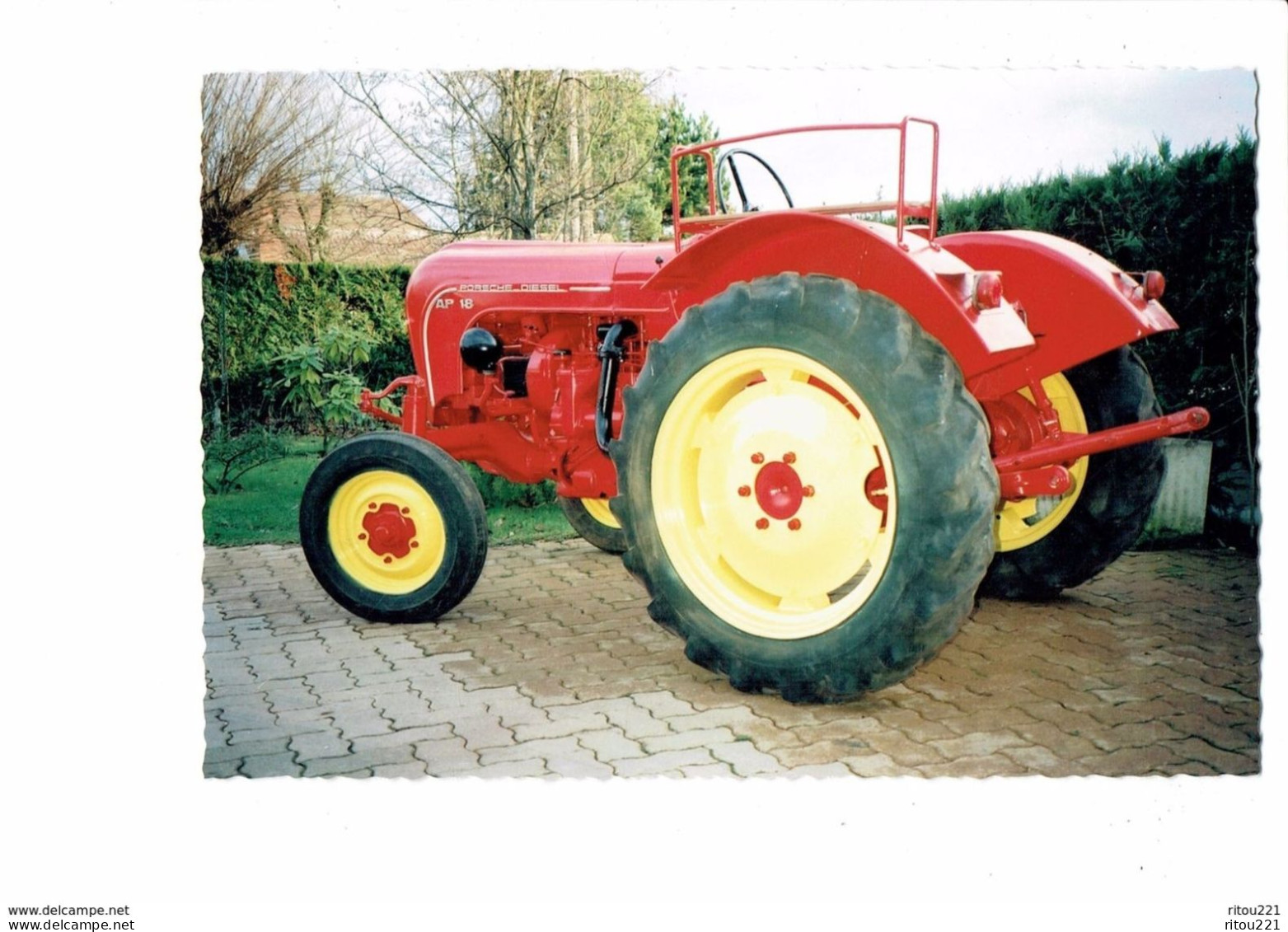 21 Côte D'Or VARANGES - N° 33 - M. Brullebaut Restaurateur De Tracteurs - Tracteur Rouge Gros Plan PORSCHE DIESEL AP 18 - Tractors