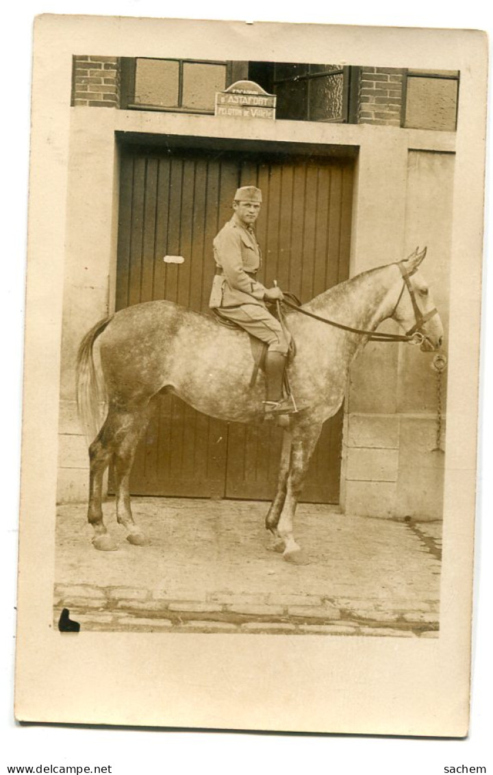 47 ASTAFORT CARTE PHOTO Cavalier Sur Sur Cheval  " Escadron Astaffort Peloton De Villele "   Sur Pancarte     D21 2023   - Astaffort