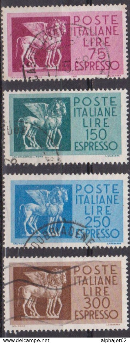 Art étrusque - ITALIE - Chevaux Ailés - N° 43-44-46-47 - 1958 - 1968 - Express-post/pneumatisch