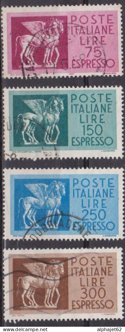 Art étrusque - ITALIE - Chevaux Ailés - N° 43-44-46-47 - 1958 - 1968 - Express/pneumatic Mail