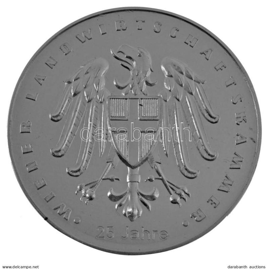 Ausztria DN "Bécsi Mezőgazdasági Kamara / Különleges érdemekért" Ezüstözött Bronz érdemérem Gravírozással (60mm) T:AU Ph - Unclassified