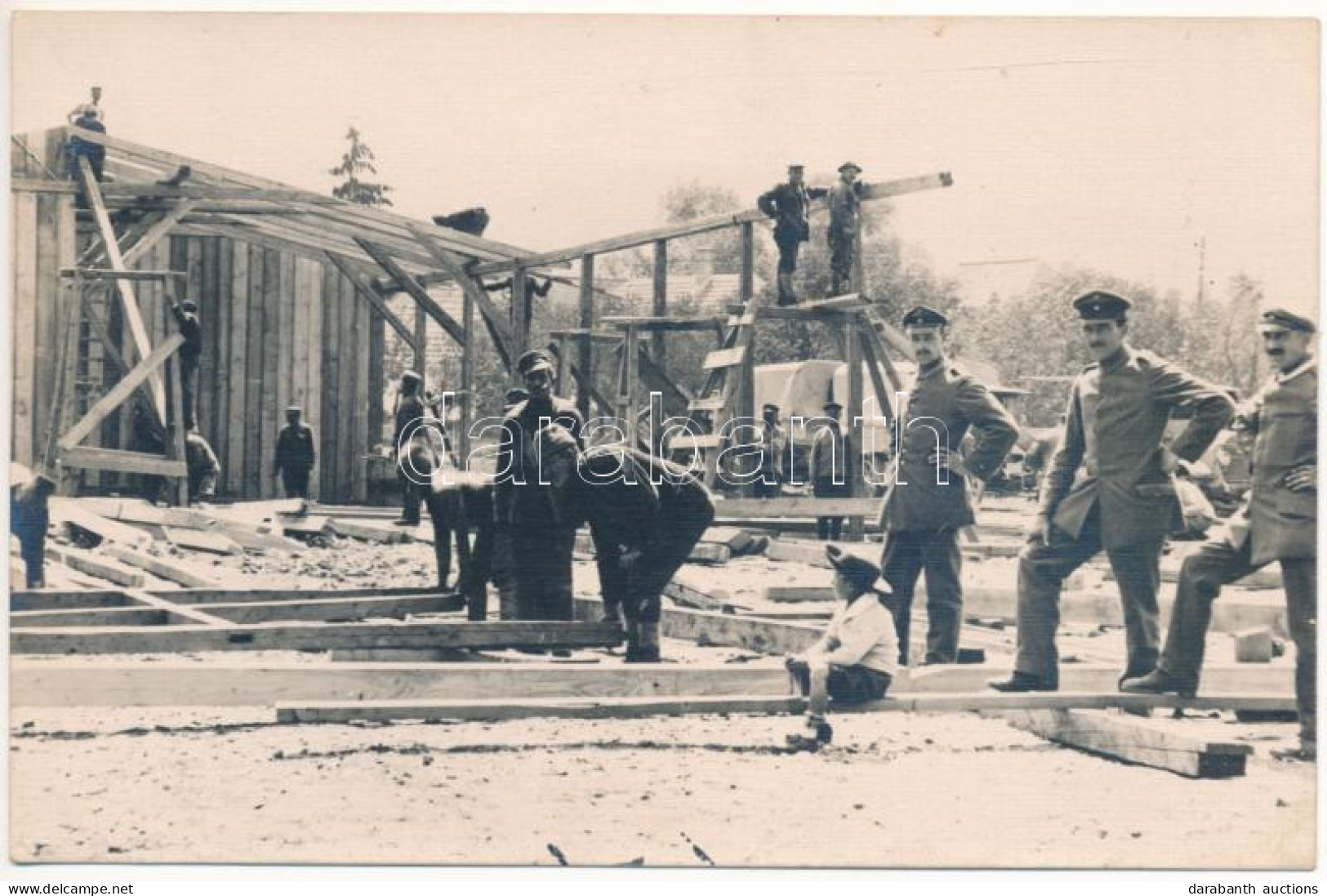 * T2/T3 Bereck, Bereczk, Bretcu; Schuppenbau / Fészerépítés / Military Shelter Building. Photo (fl) - Unclassified