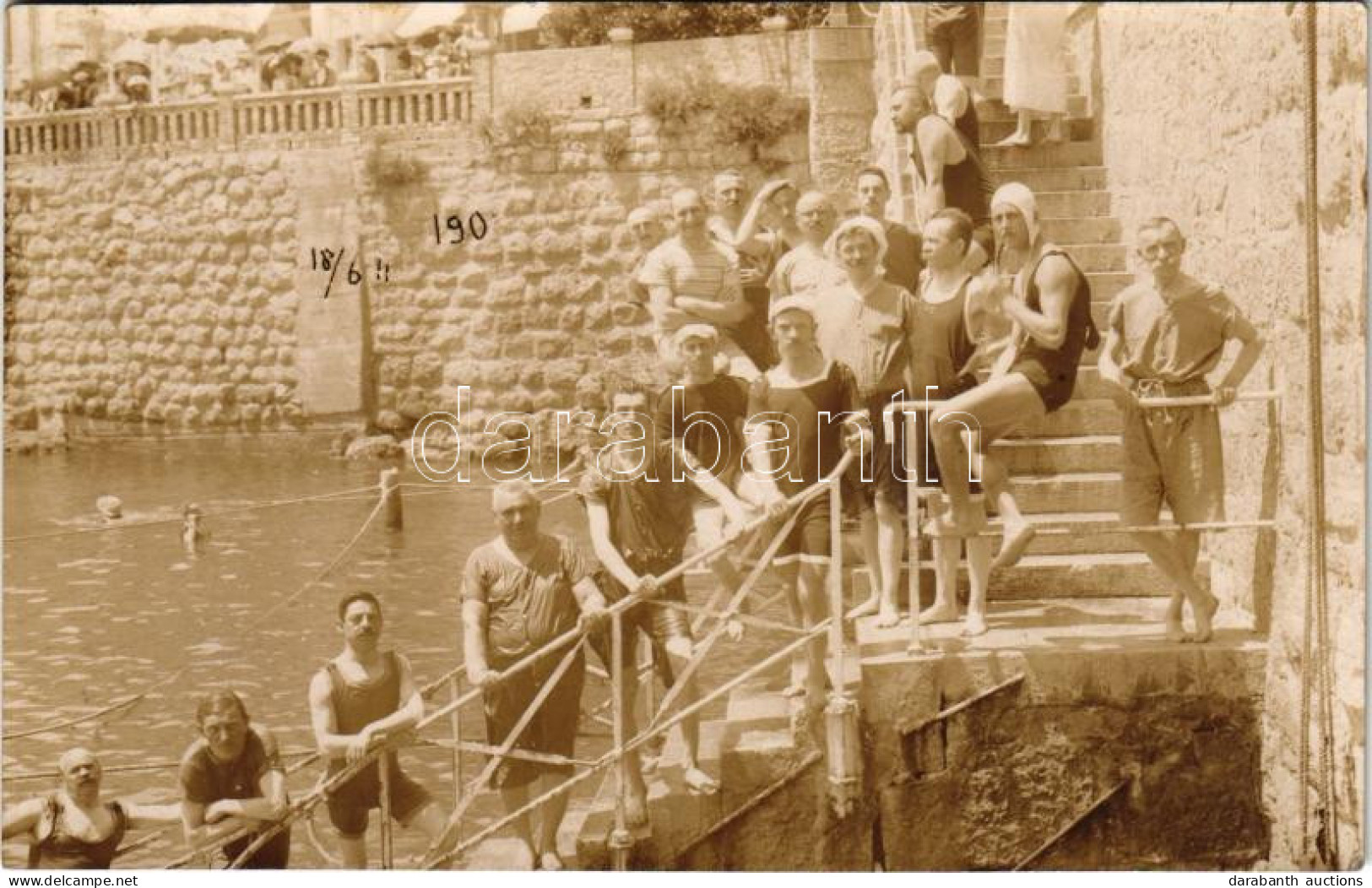 * T2 Abbazia, Opatija; Fürdőzők Csoportképe / Bathers. E. Jelussich (Fiume-Abbazia) 1911. Photo - Sin Clasificación