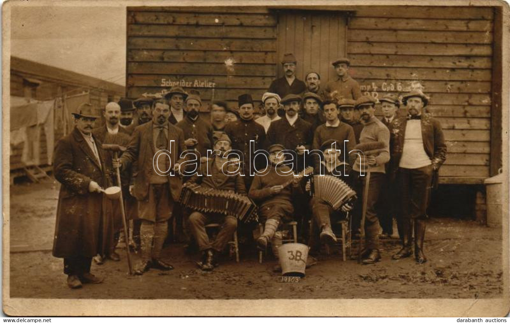 ** T3 ~1920 Belfast (Northern Ireland), Shore Road, Schneider Atelier, Workers Having Fun. Photo (EK) - Unclassified