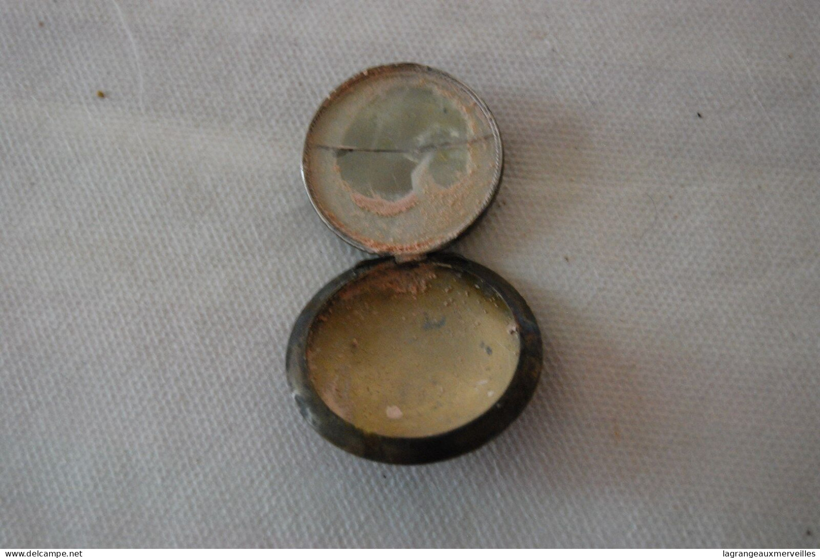 C167 Boite Maquillage En Alpacca - 1950 1960 - Materiales