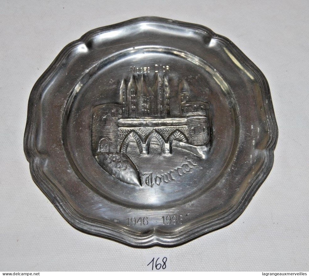 C168 Assiette Commemorative Tournai - 1946-1996 étain - Stagno