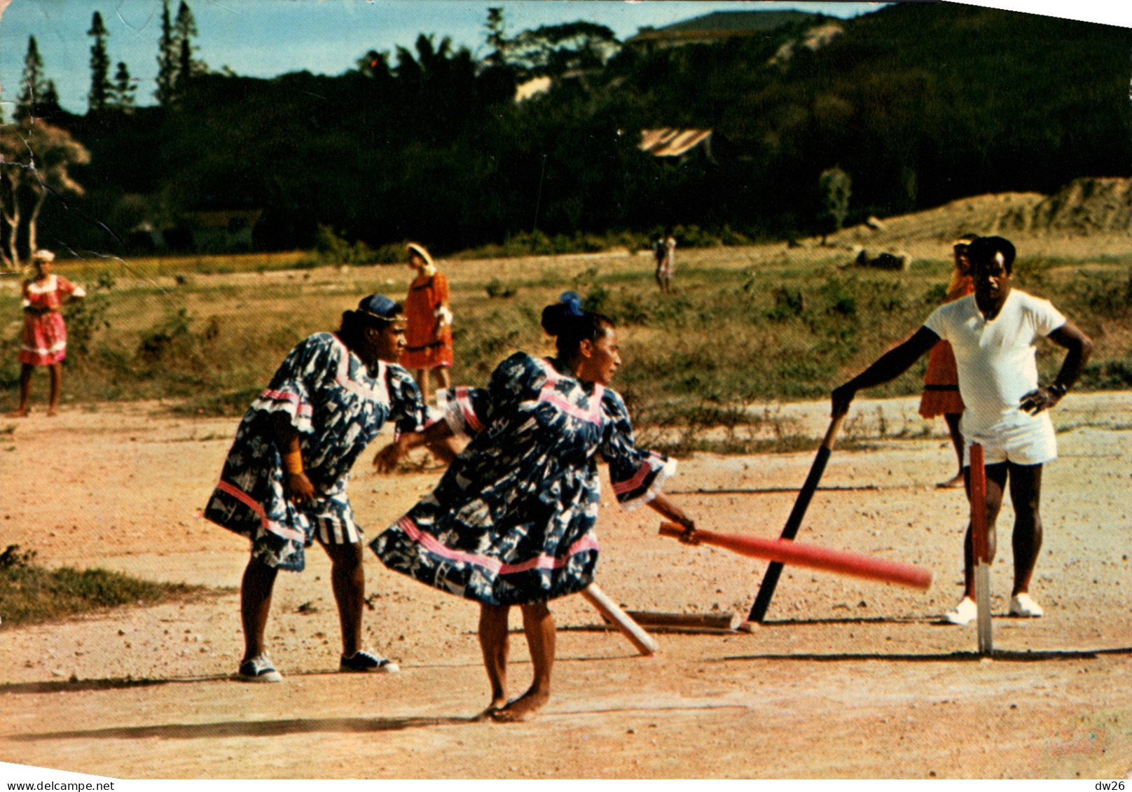 Femmes Kanak, Joueuses De Cricket à Nouméa (Nouvelle Calédonie) Editions Du Pacifique - Críquet