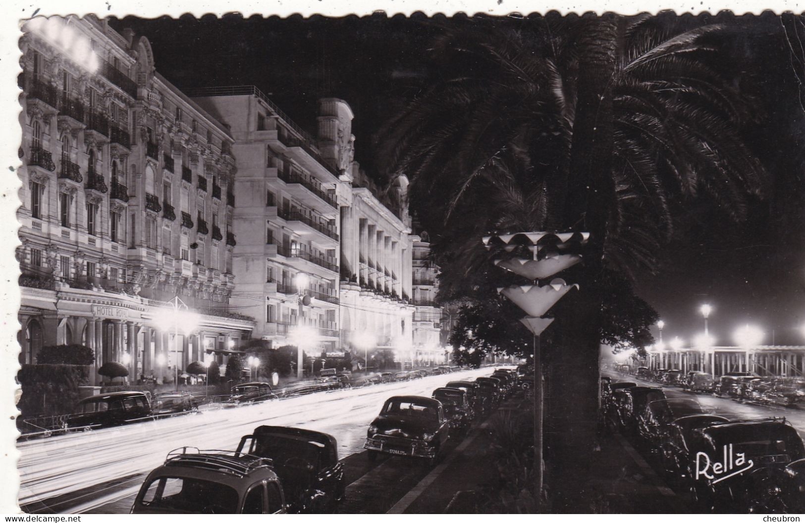 06. NICE.  NICE LA NUIT . CPA.  LA PROMENADE DES ANGLAIS ET LE PALAIS DE LA MEDITERRANEE. ANNEE 1954 + TEXTE - Nice La Nuit