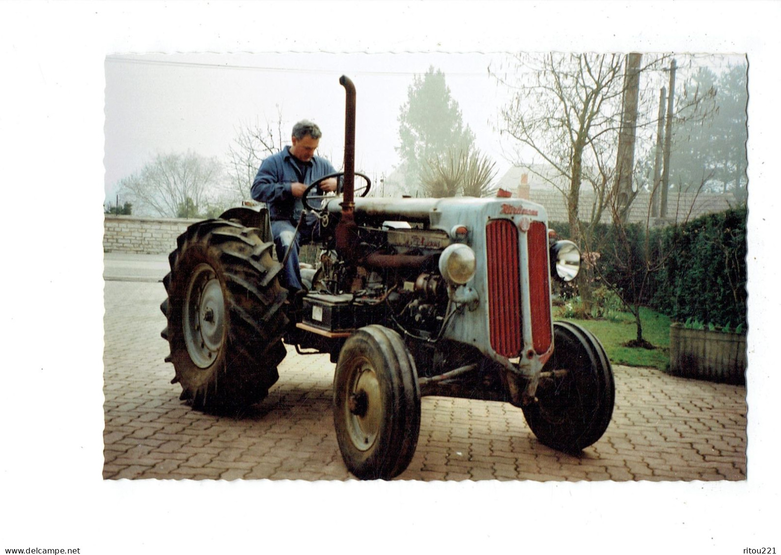 Cpm 21 - Côte D'Or - VARANGES - N° 44  - M. Brullebaut Restaurateur De Tracteurs - Tracteur Gros Plan - Trattori