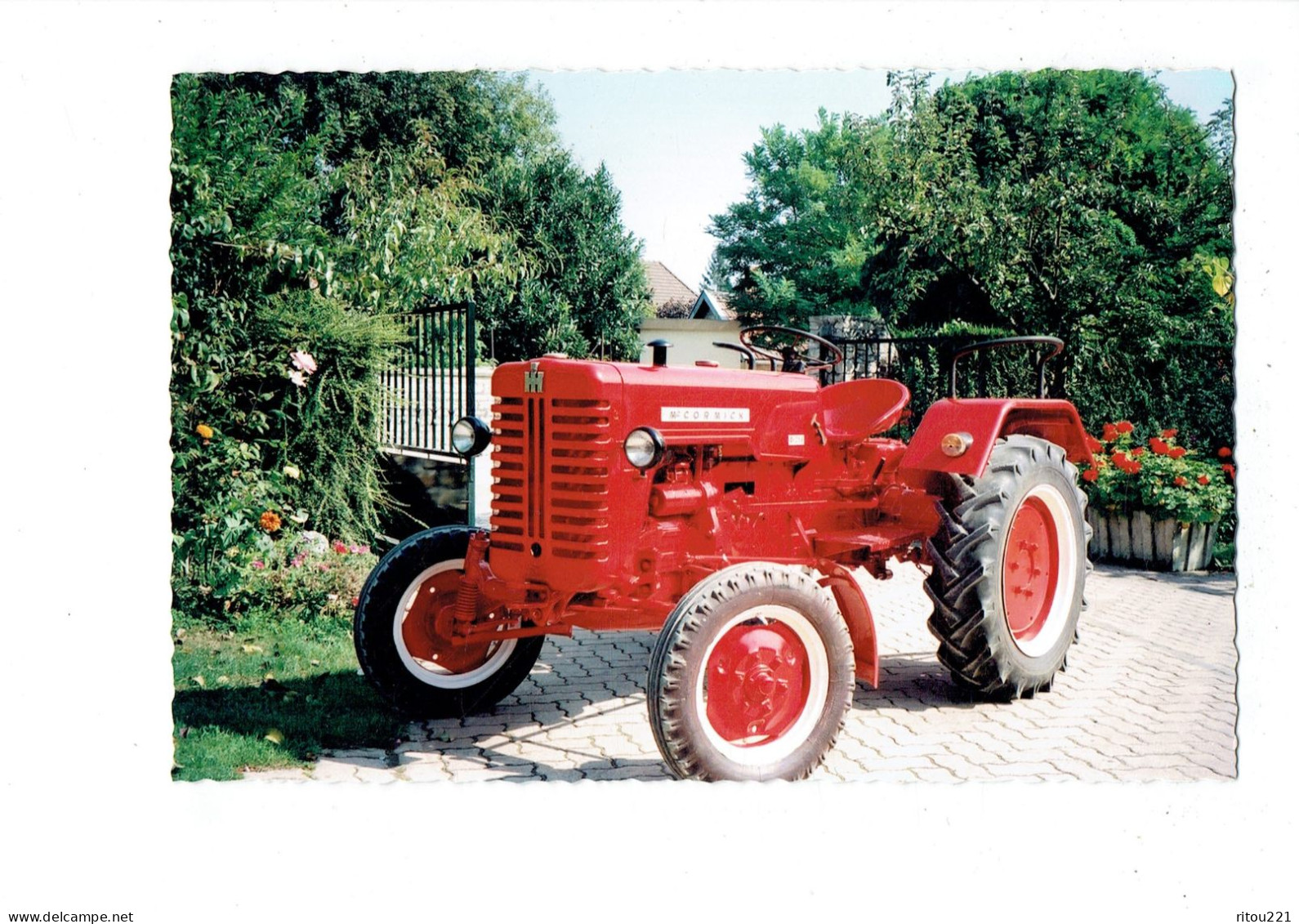 Cpm 21 - Côte D'Or - VARANGES - N° 15 - M. Brullebaut Restaurateur De Tracteurs - Tracteur Gros Plan Mc Cormick - Traktoren