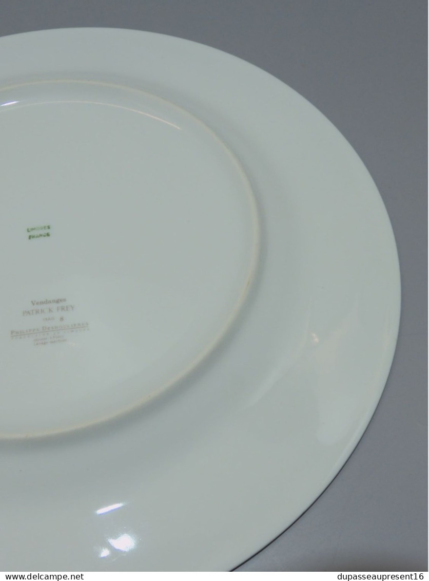 - PLAT ROND PORCELAINE LIMOGES PHILIPPE DESHOULIERES  VENDANGES Patrick FREY    E