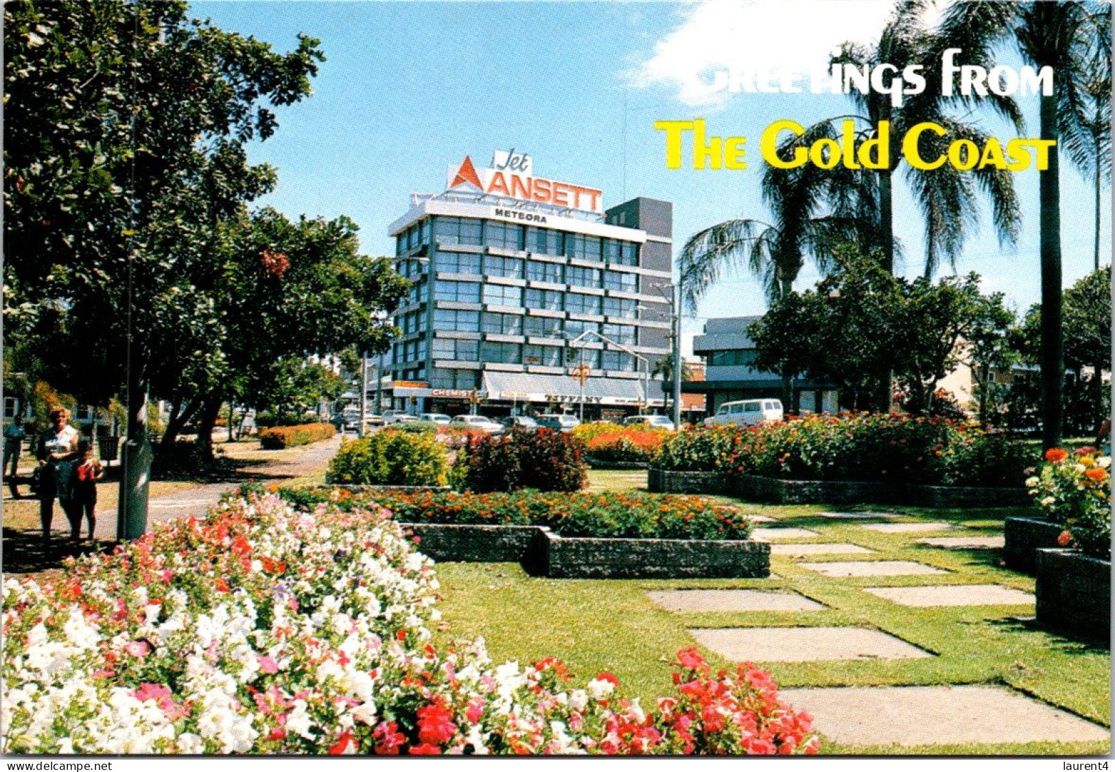 9-12-2023 (1 W 41) Australia - QLD - Greeting From The Gold Coast - Southport ANSETT Airlines Jet Building - Gold Coast