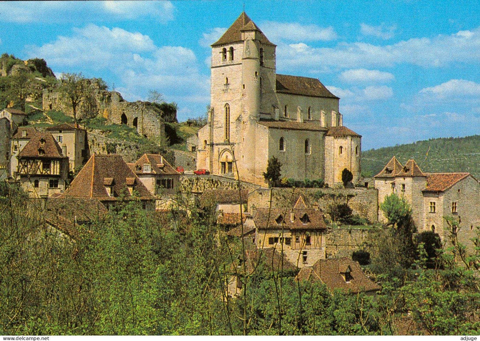 CPM-46- Saint-Cirq Lapopie - Vue Panoramique De L'Eglise - Ed. Lestrade N° Xx An.90* 2 Scans - Saint-Cirq-Lapopie