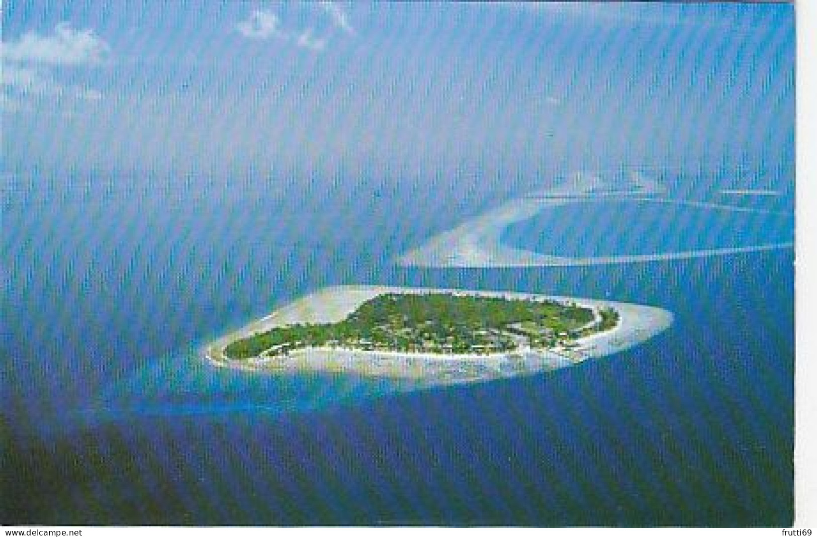 AK 185540 MALDIVES - A Resort Island From The Air - Maldive