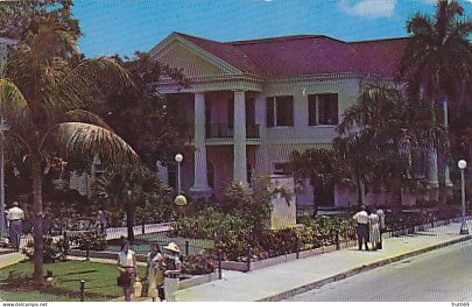 AK 185555 BAHAMAS  - Nassau - The Supreme Court Building On Parliament Street - Bahama's