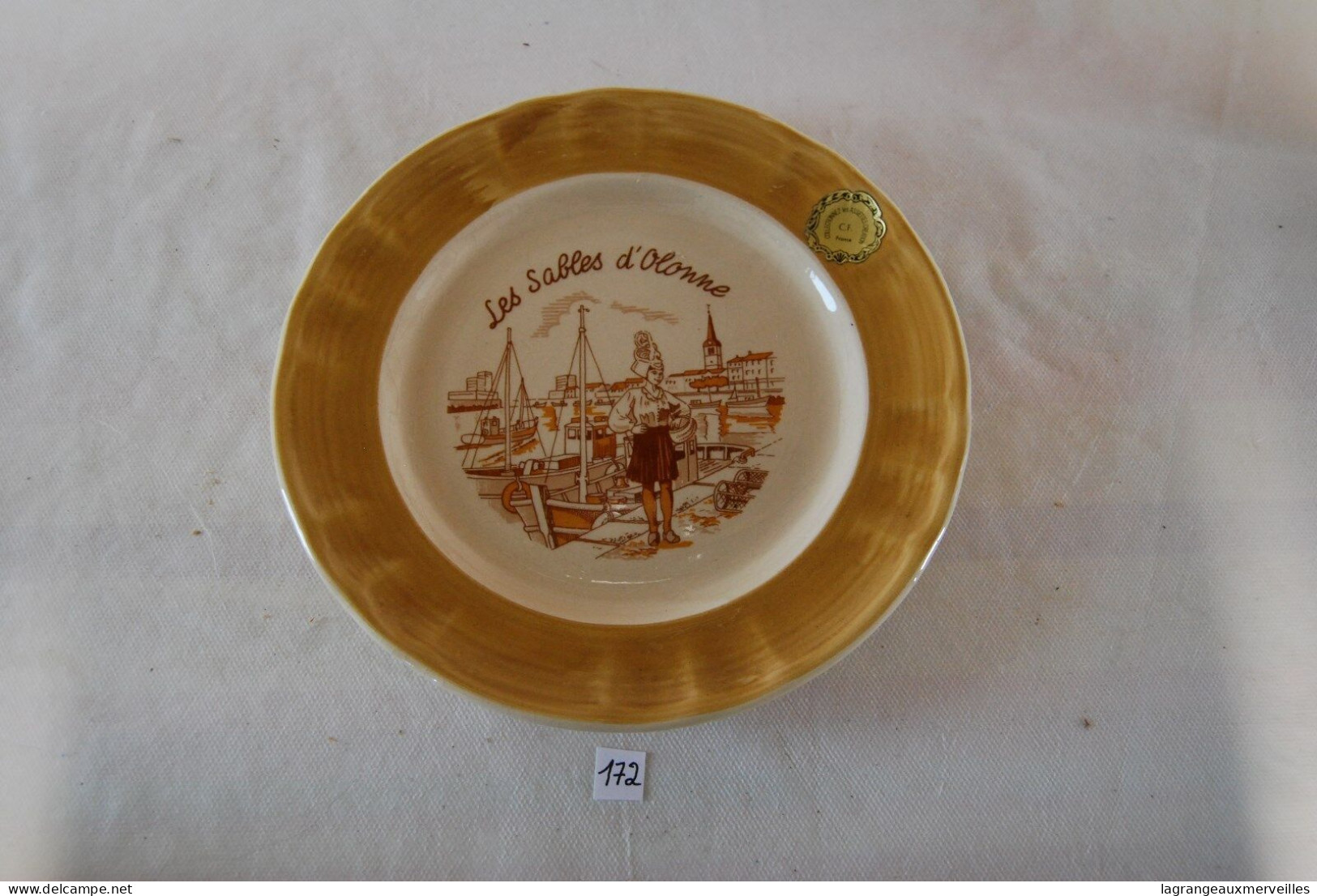 C172 Assiette Souvenir Des Sables D'Olonne - Obj. 'Remember Of'