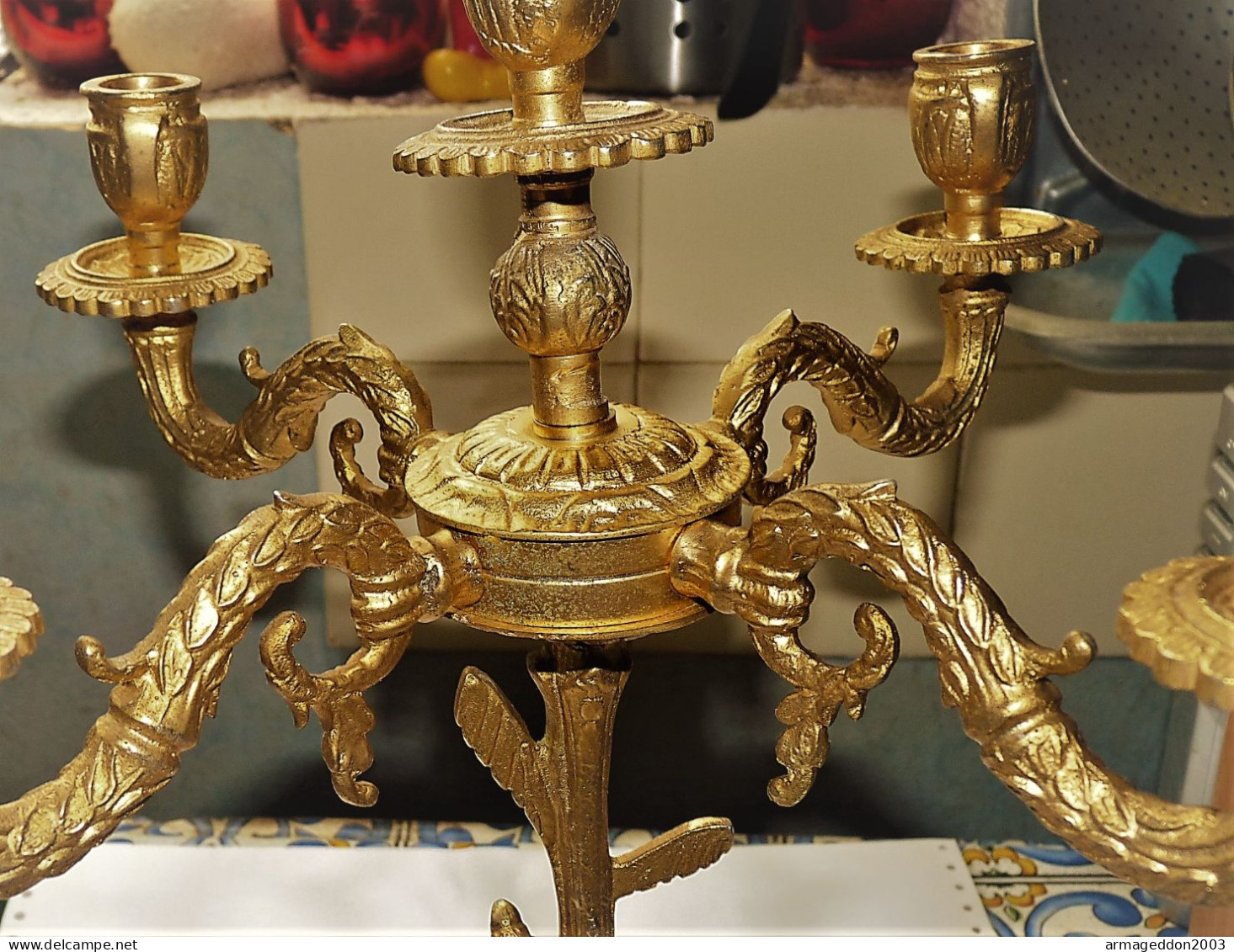 RARE EXCEPTIONNEL PAIRE GROS CHANDELIERS CANDELABRES EN BRONZE 5 FEUX DECOR CHINE PERSONNAGES