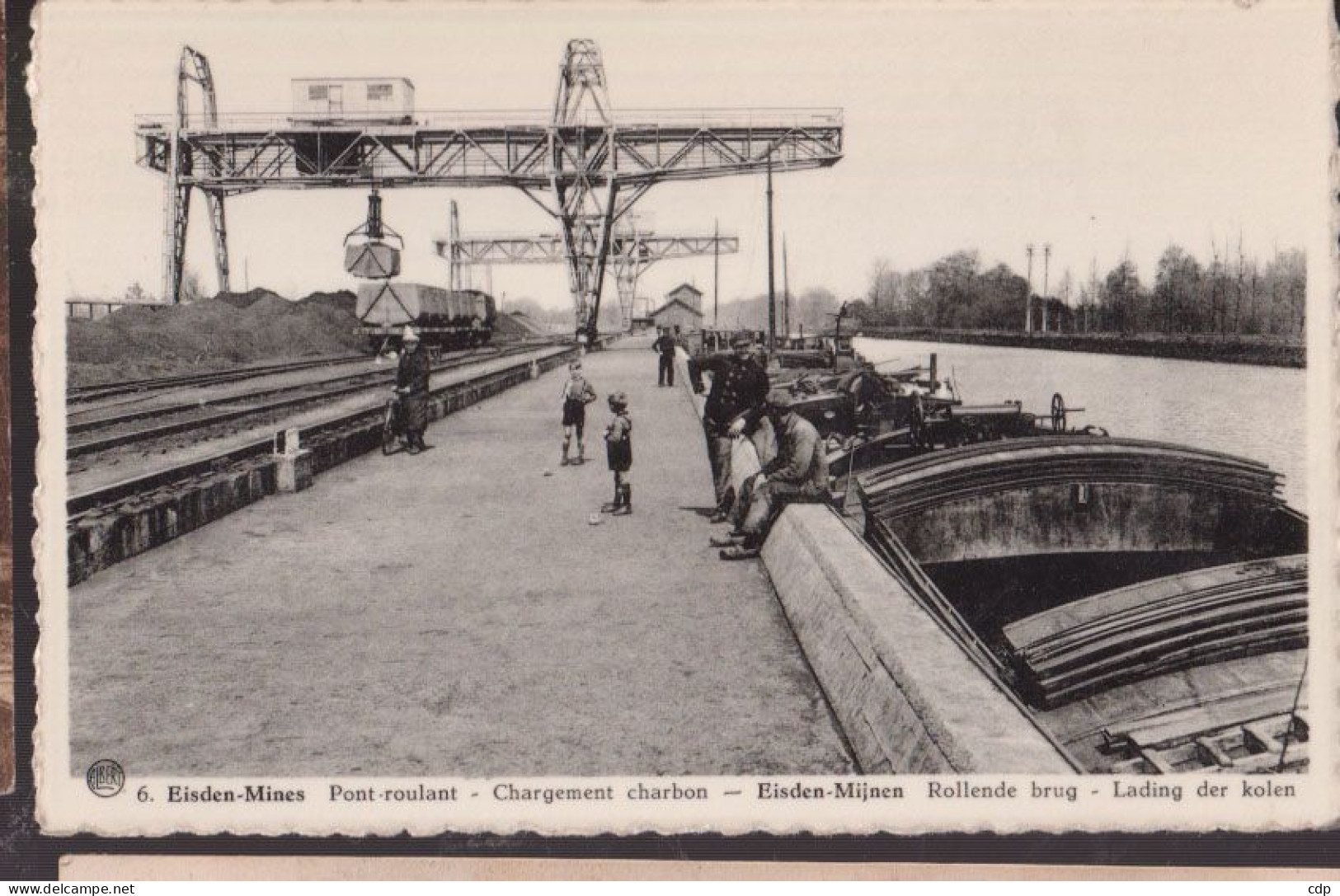 Cpa Eysden  Charbonnages   Chargement Bateaux - Maasmechelen