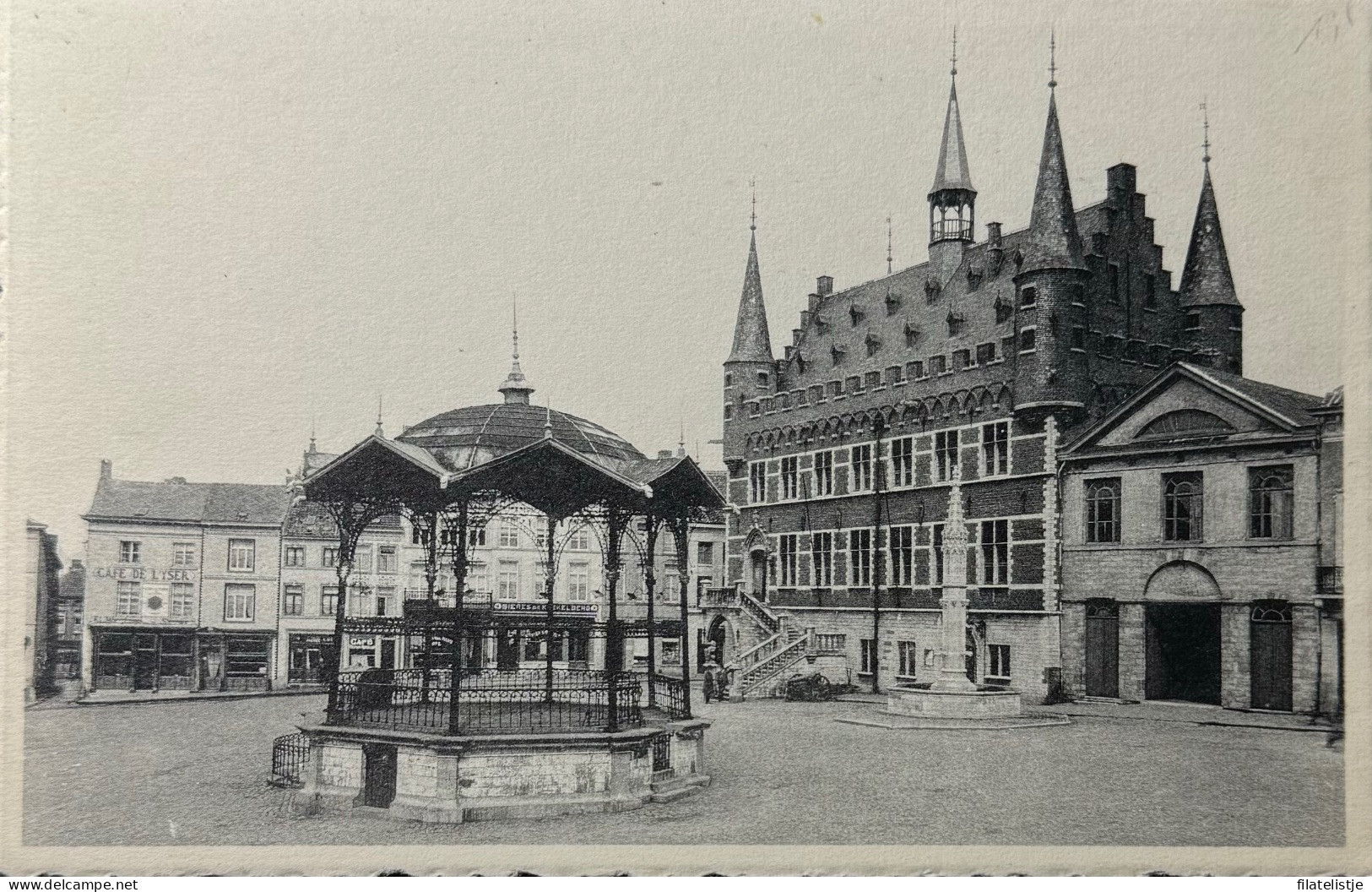 Geraardsbergen Het Stadhuis En De Kiosk - Geraardsbergen