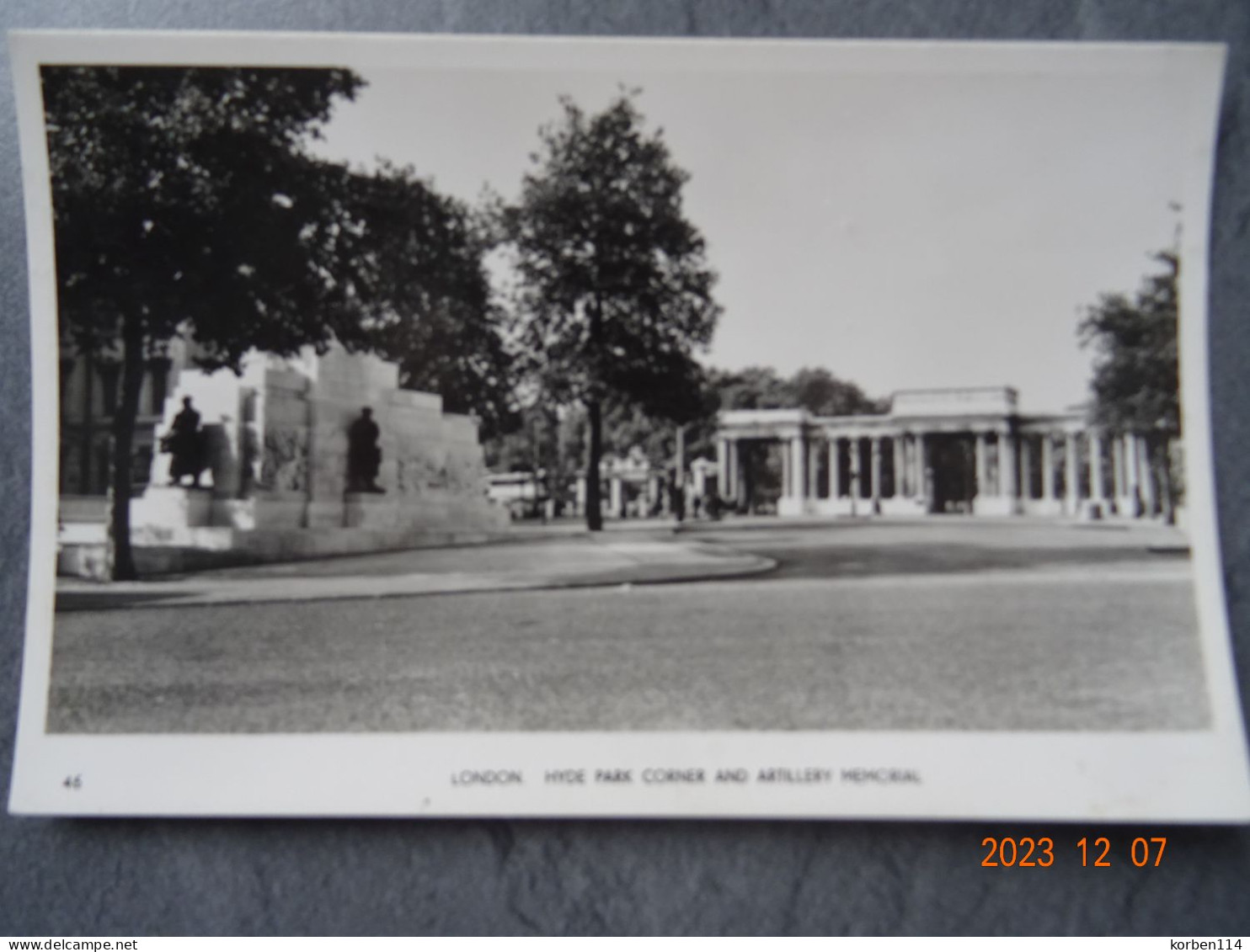 HYDE PARK CORNER AND ARTILLERY MEMORIAL - Hyde Park