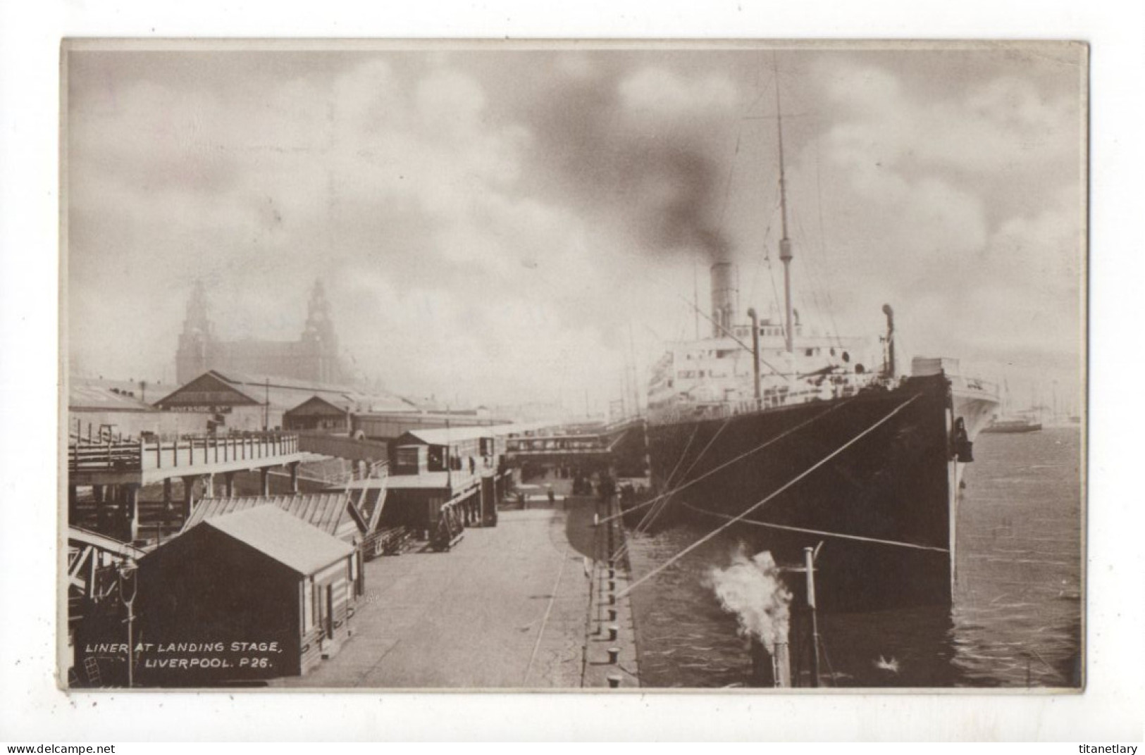 ROYAUME UNI - ANGLETERRE - LIVERPOOL - Liner At Landing Stage - Liverpool