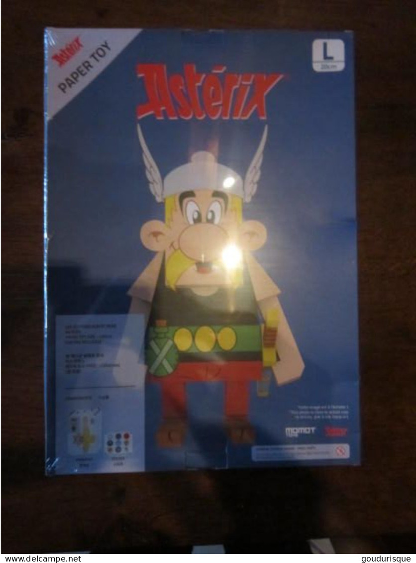 ASTERIX PAPER TOY ASTERIX   UDERZO - Asterix