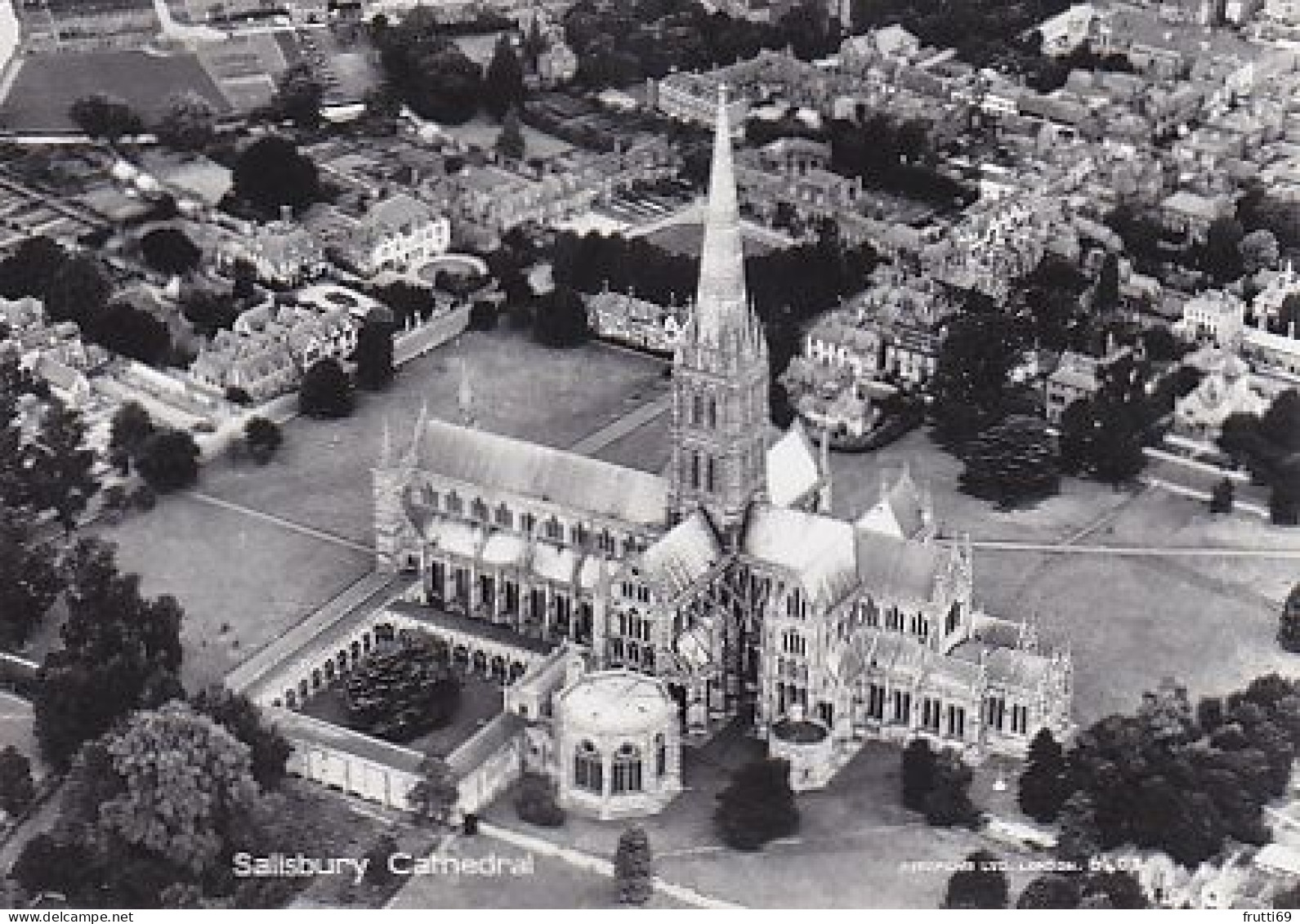 AK 185733 ENGLAND - Sailsbury Cathedral - Salisbury