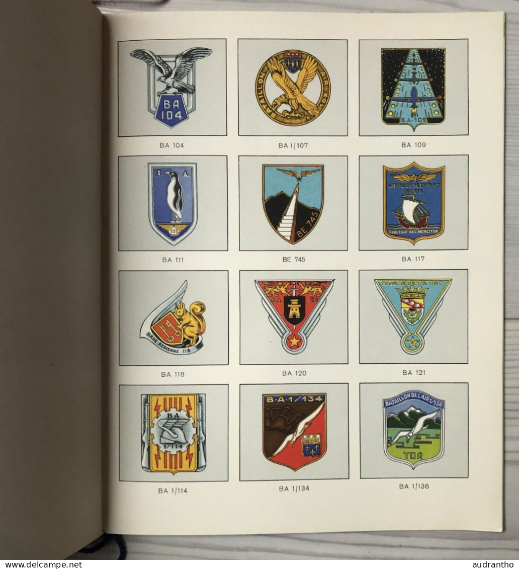 Album ESCADRILLES - 3 Brochures Illustrées De 300 Insignes D'escadrilles - Aviation Militaire - Général Lechères - Armée De L'air