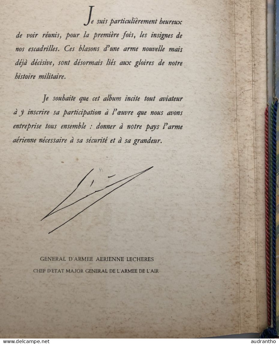 Album ESCADRILLES - 3 brochures illustrées de 300 insignes d'escadrilles - aviation militaire - Général Lechères