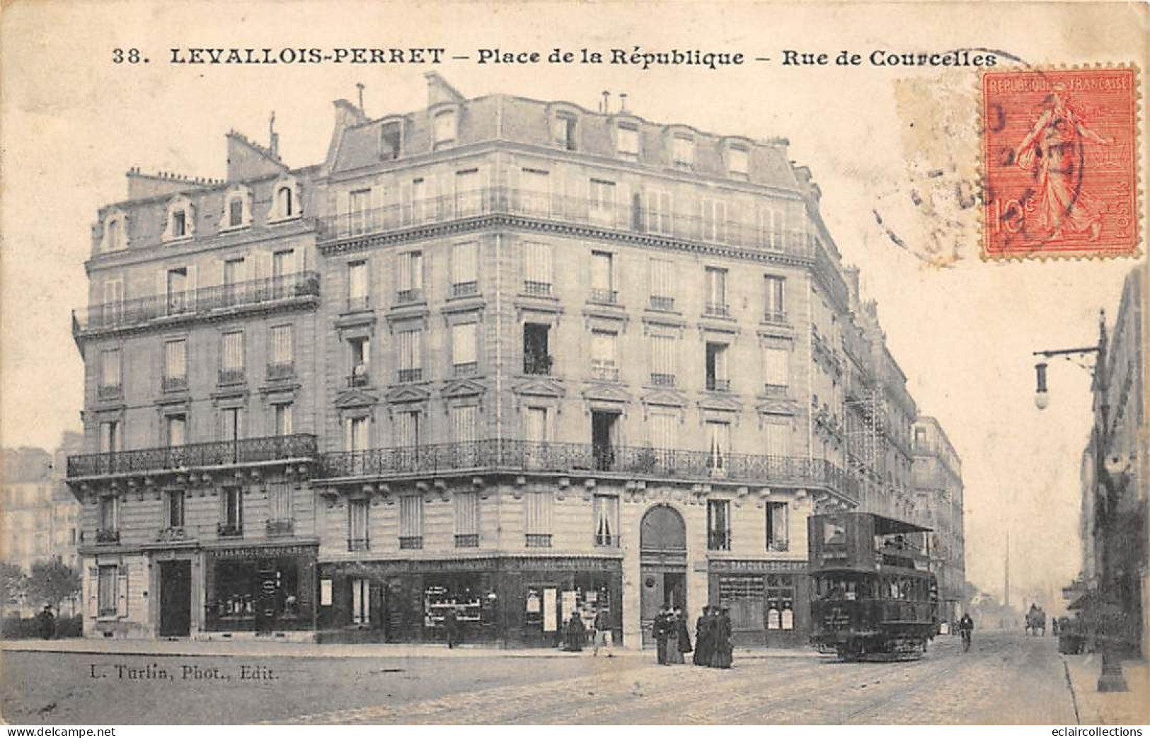 Levallois Perret          92         Place De La République Et Rue De Courcelles . Tramway  N° 38      (Voir Scan) - Levallois Perret