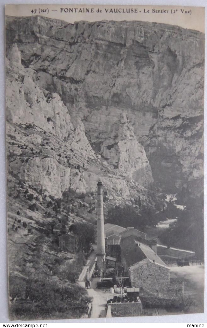 FONTAINE De VAUCLUSE - Le Sentier (2e Vue)  - CPA Dos Simple - Piolenc