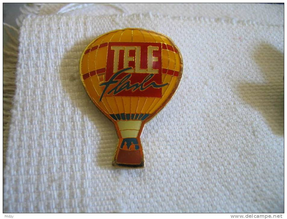 Pin's Montgolfiere TELE Flash - Luchtballons