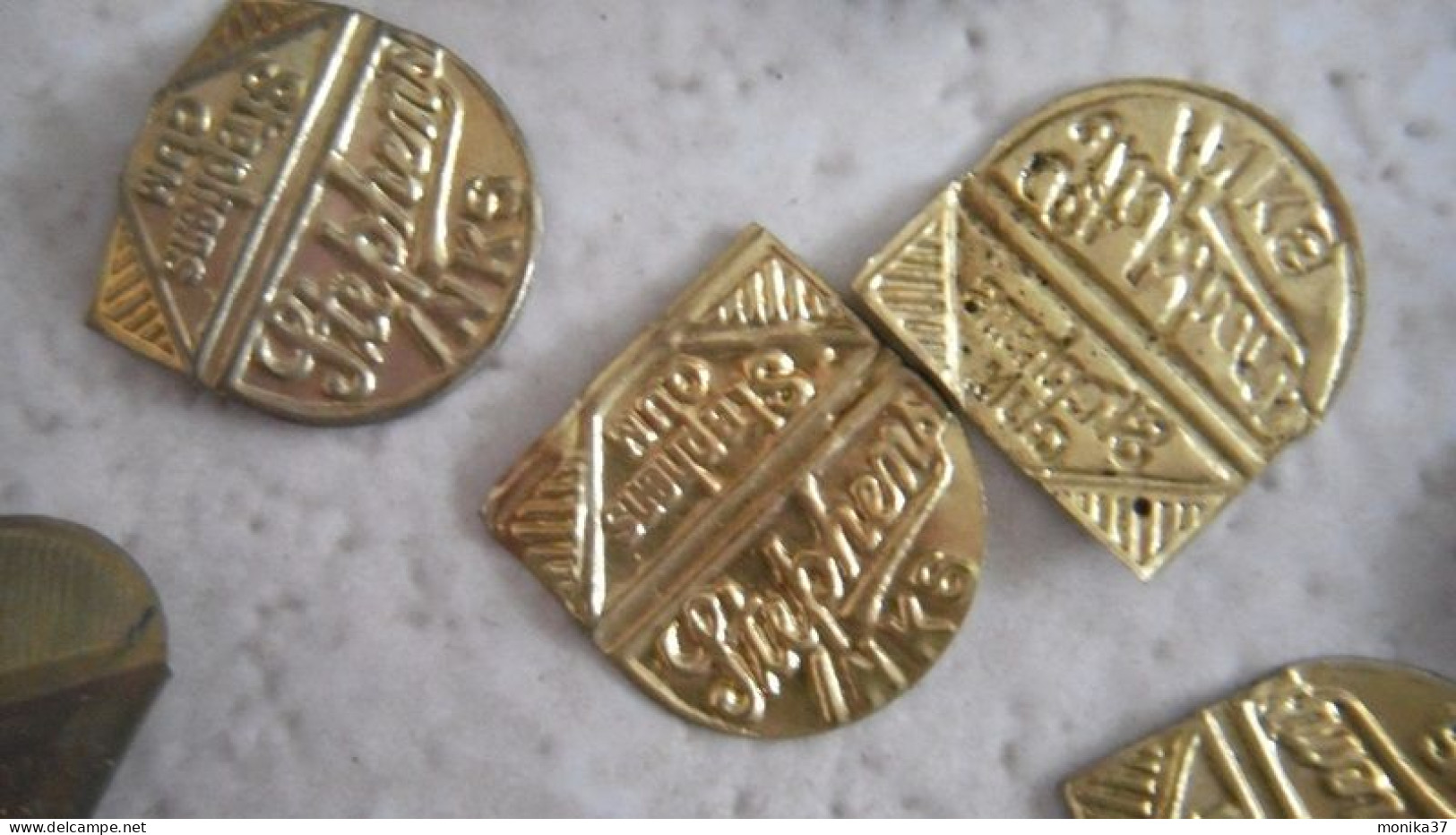 Vieux Coins De Lettres Dans L'état Accessoires Du Courrier - Otros & Sin Clasificación