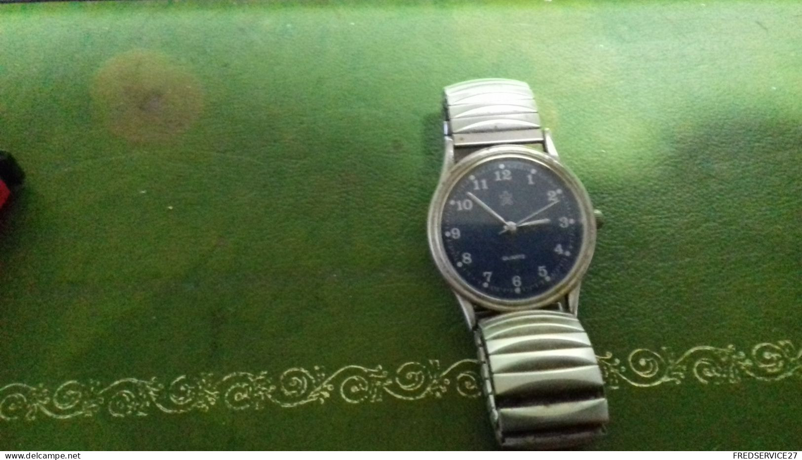 B10 / MONTRE QUARTZ STAINLESS STEEL BACK GT 1002 - Horloge: Antiek