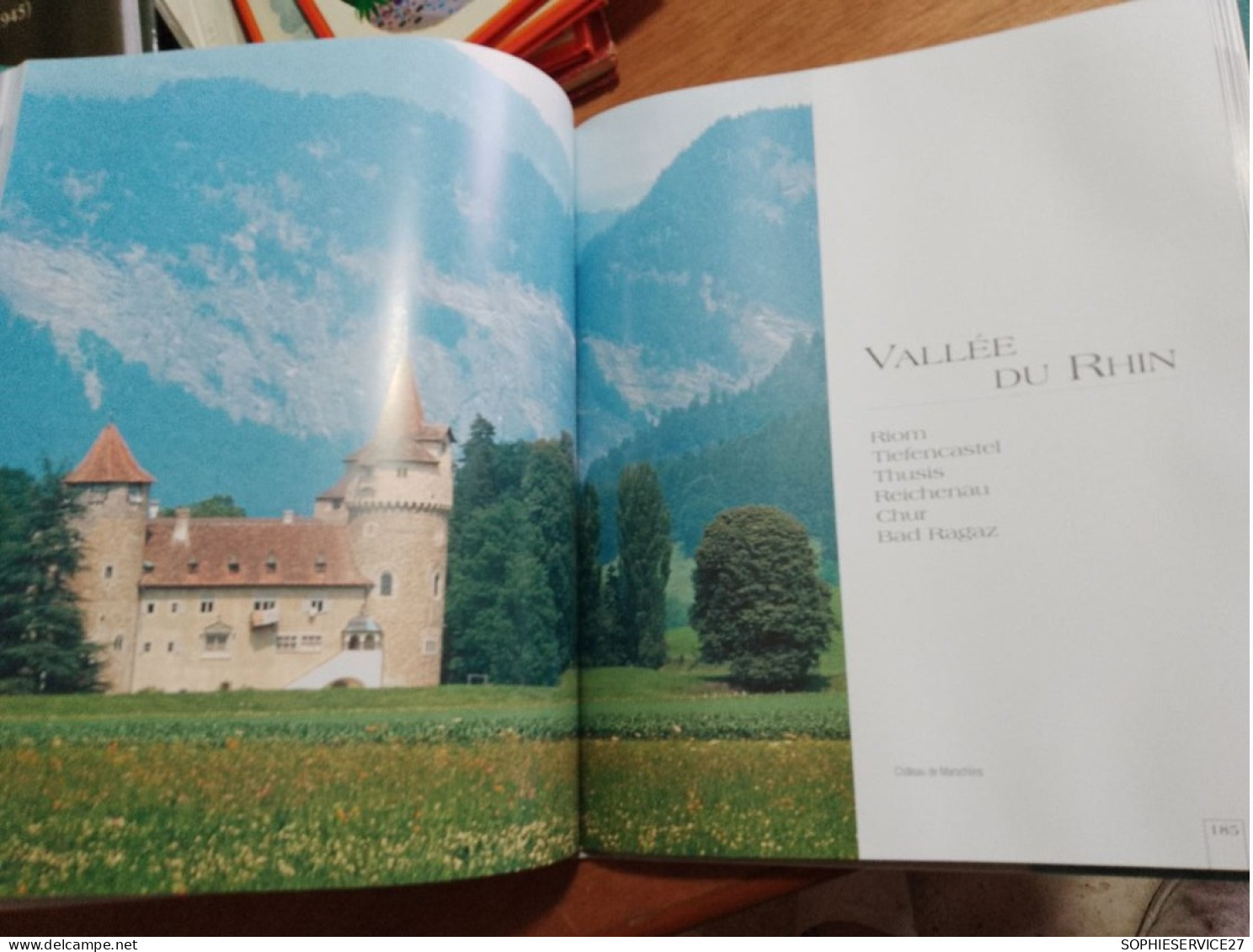 145 //  VERS LES PLUS BEAUX CHATEAUX DES ALPES 335 PAGES