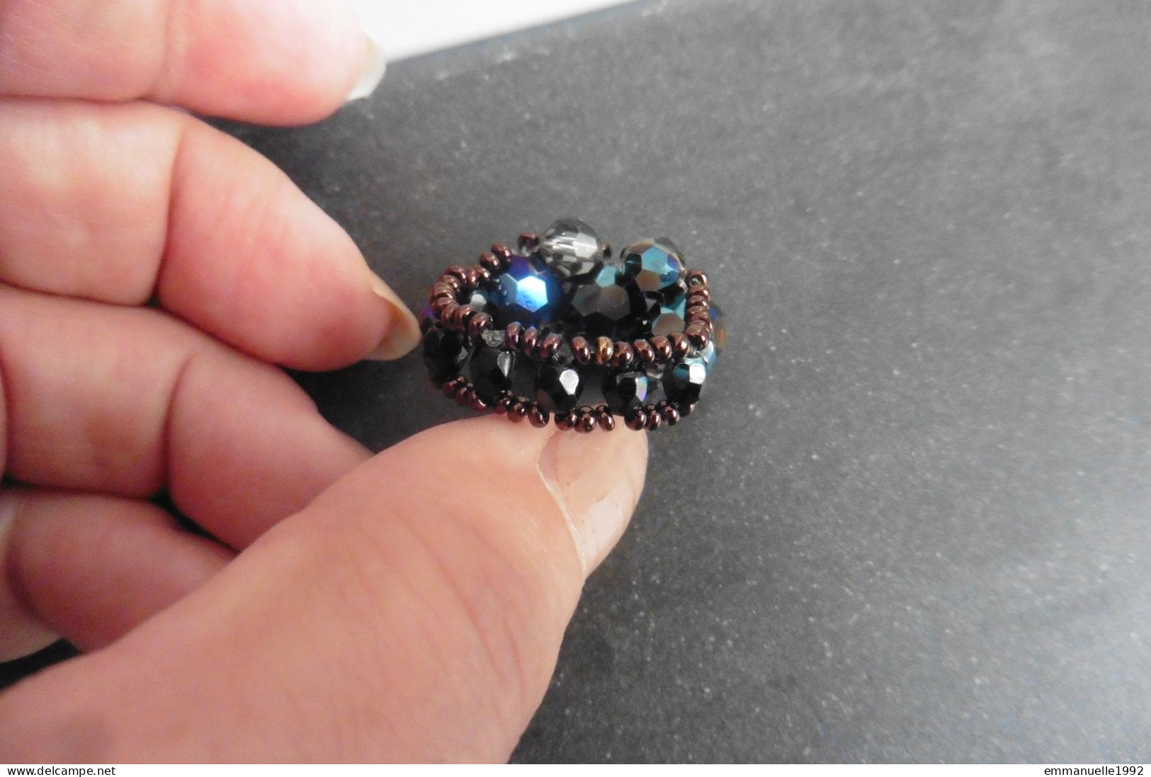 Neuf - Bague Artisan Créateur Cristaux Gris Et Noir Irisés Aurore Boréale Et Perles De Rocaille Cuivré T 54-55 - Bagues